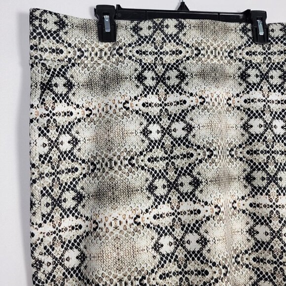 Eloquii Women's Column Snake Skin Knee Lgth Pencil Skirt Pull On Stretch Size 22 - Picture 3 of 12